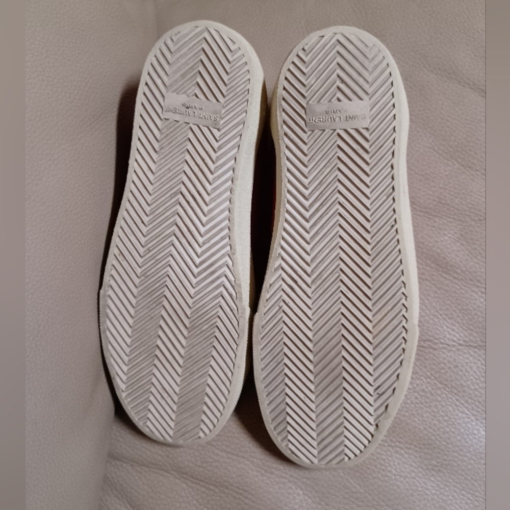 Saint Lauren Low Top Sneaker - Picture 4 of 5